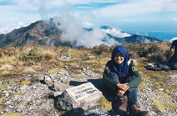 Gunung Binaiya