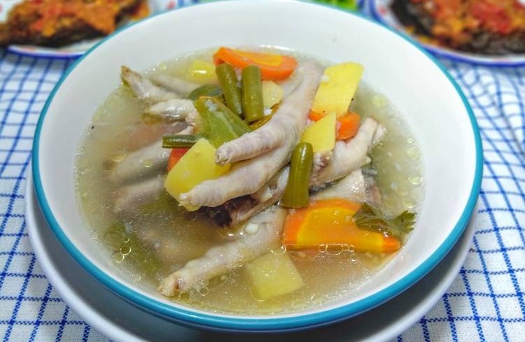 Menu Sahur Praktis Sop Ceker Ayam