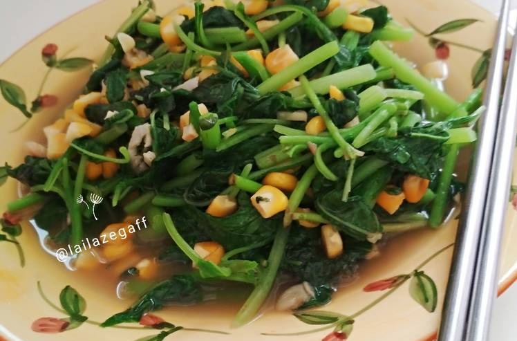 Menu Sahur Praktis Tumis Bayam Jagung