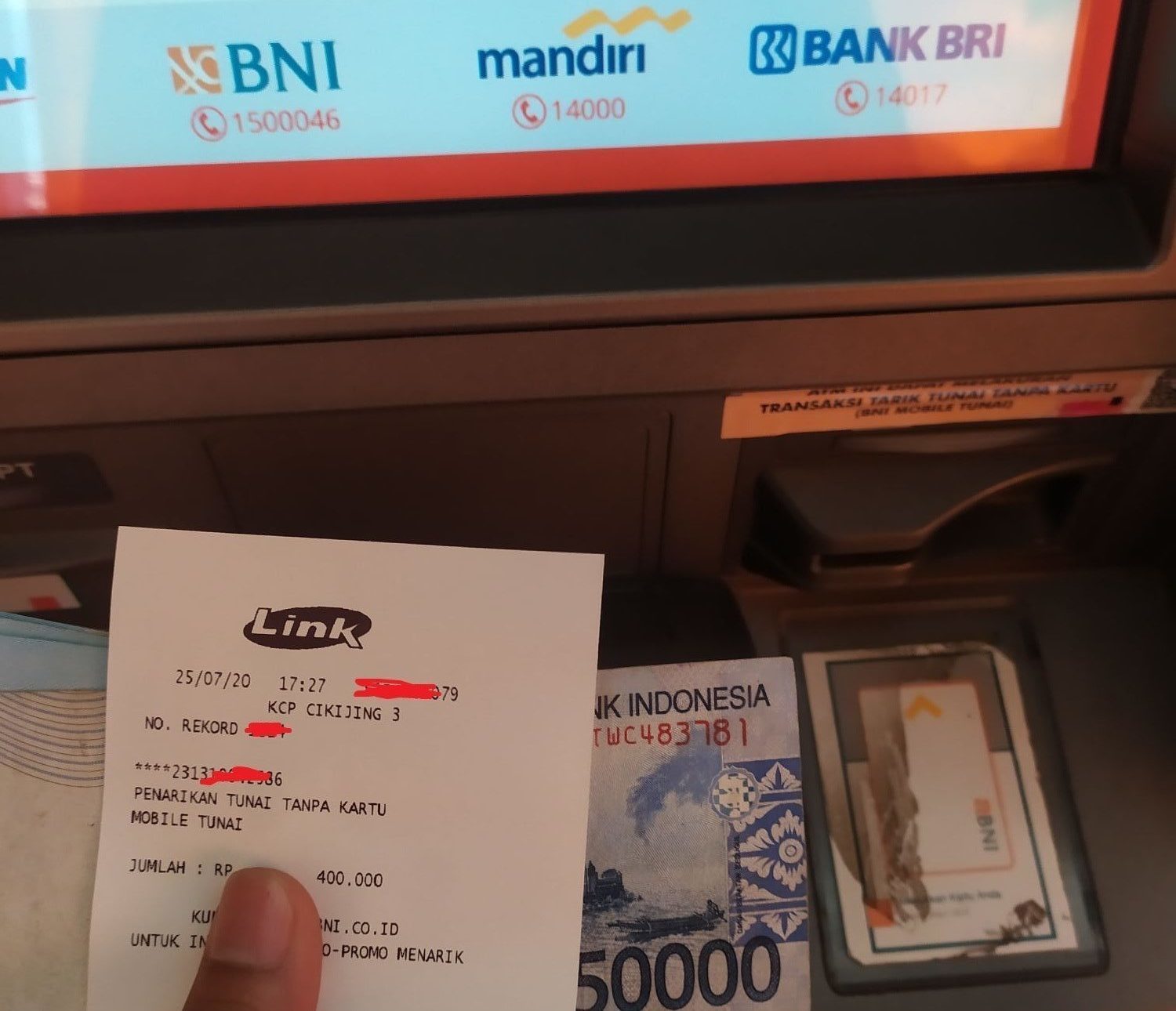 Bukti tarik uang tanpa kartu atm